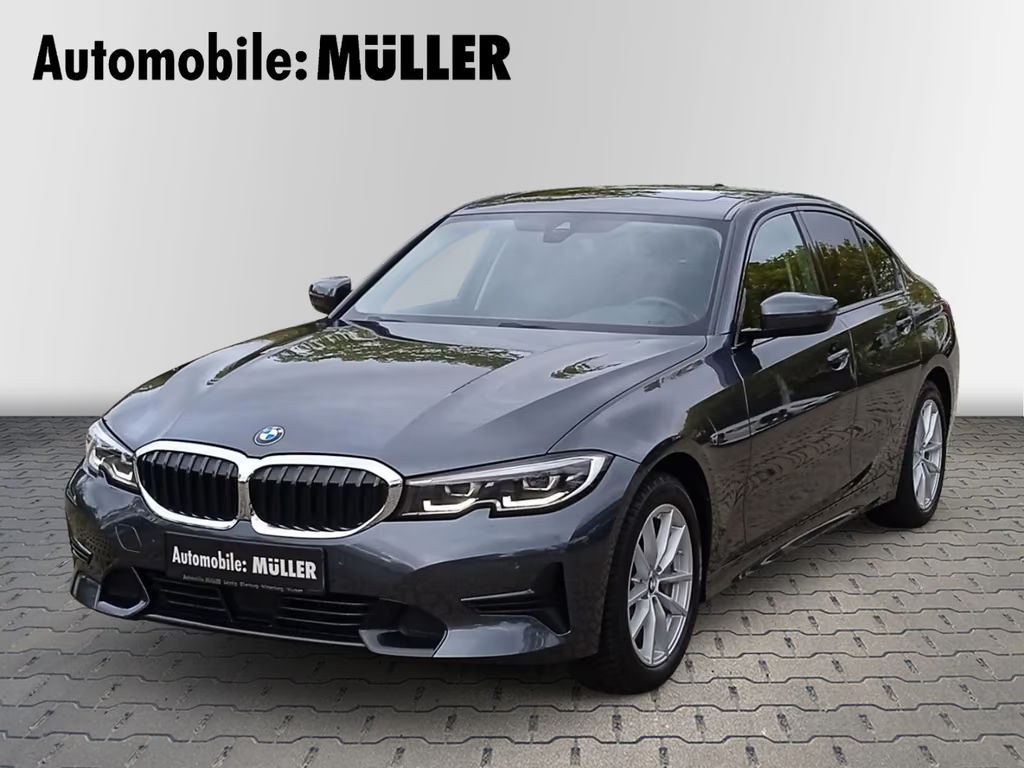 BMW 3 Serie 330 Sport Line Sedan 330i