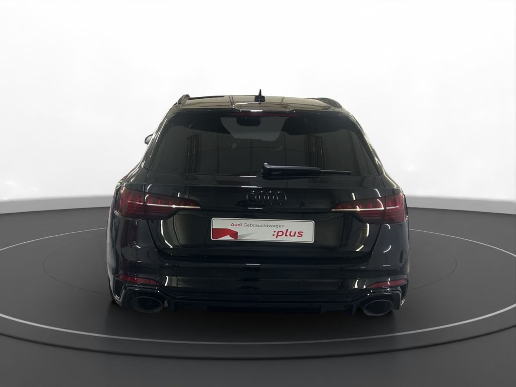 Audi RS4