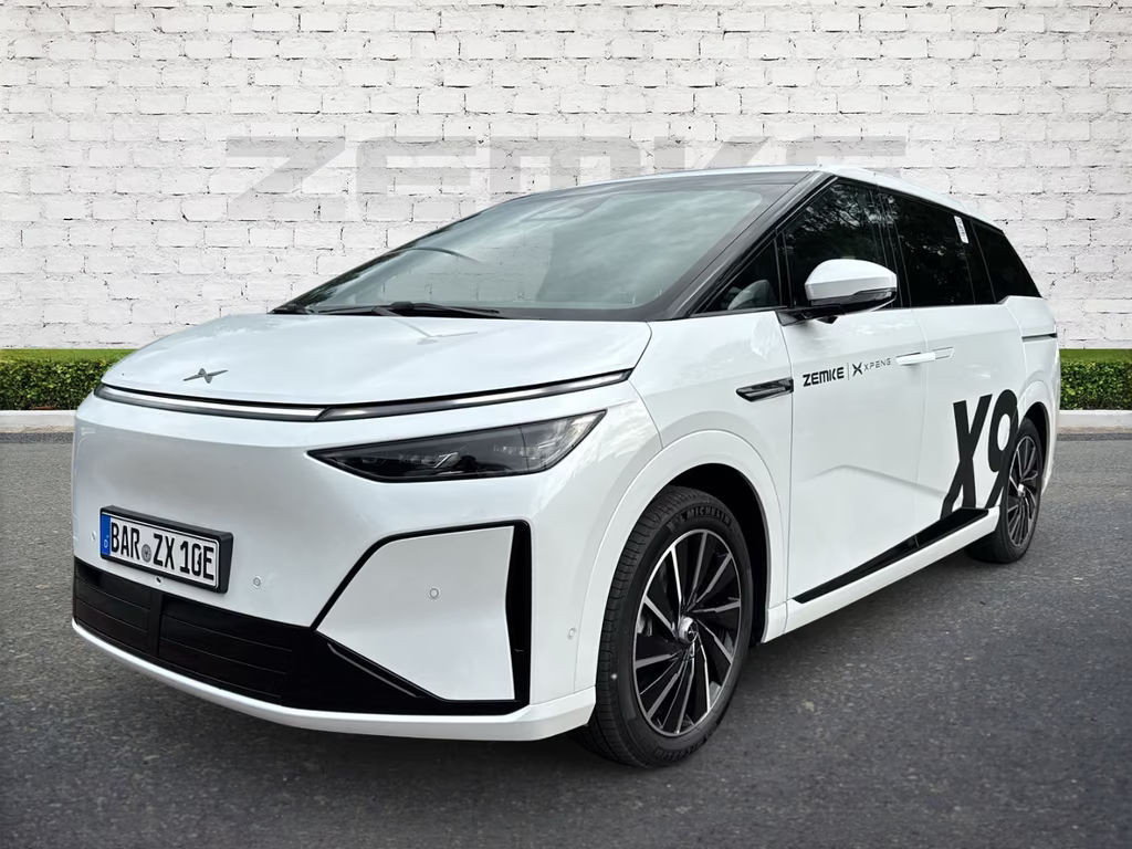 Xpeng X9 Long Range FWD