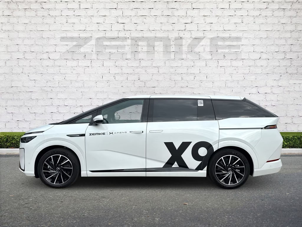 Xpeng X9
