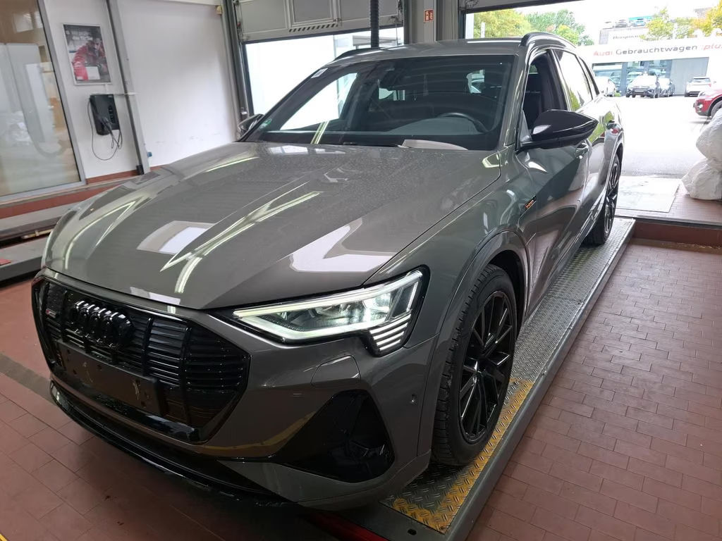 Audi e-tron Black Edition S-Line 50