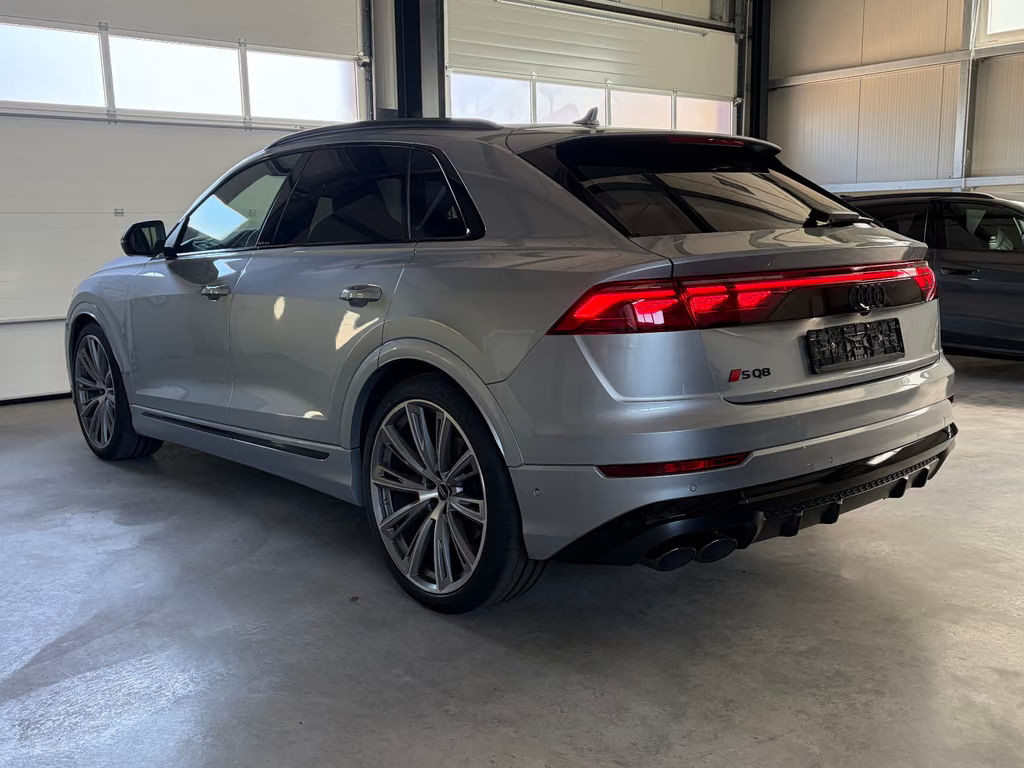 Audi SQ8