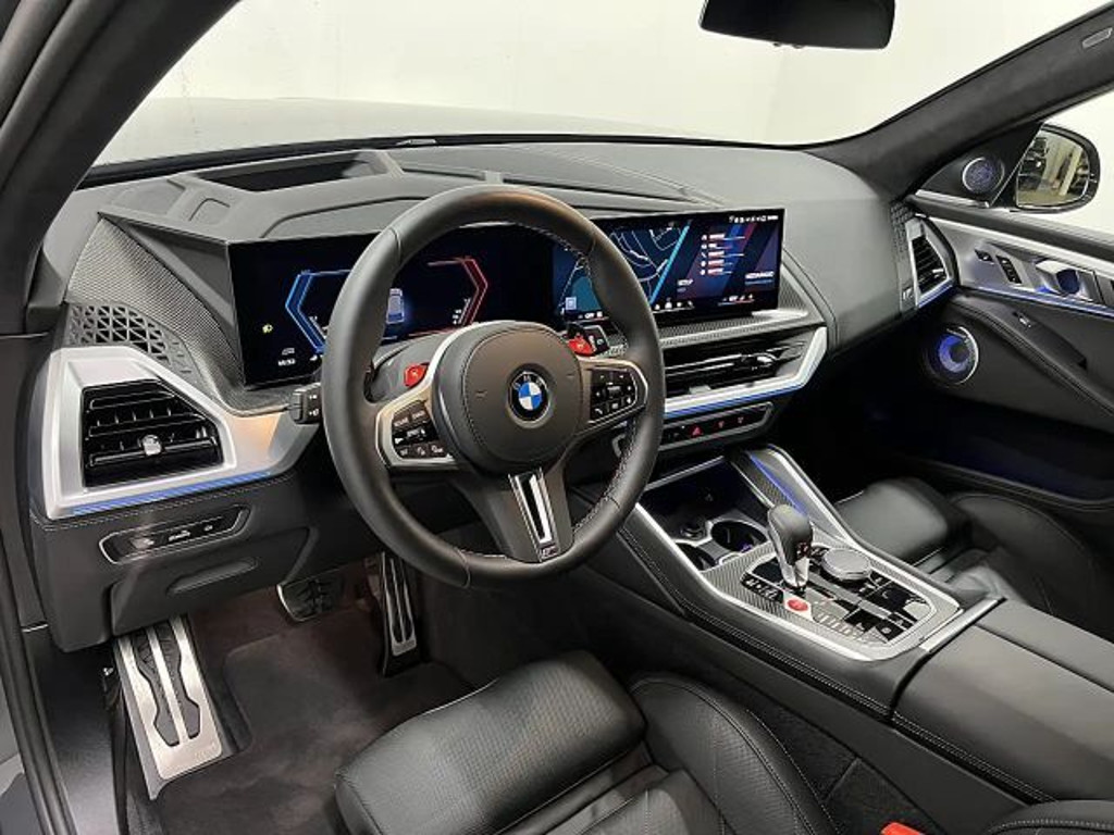 BMW XM