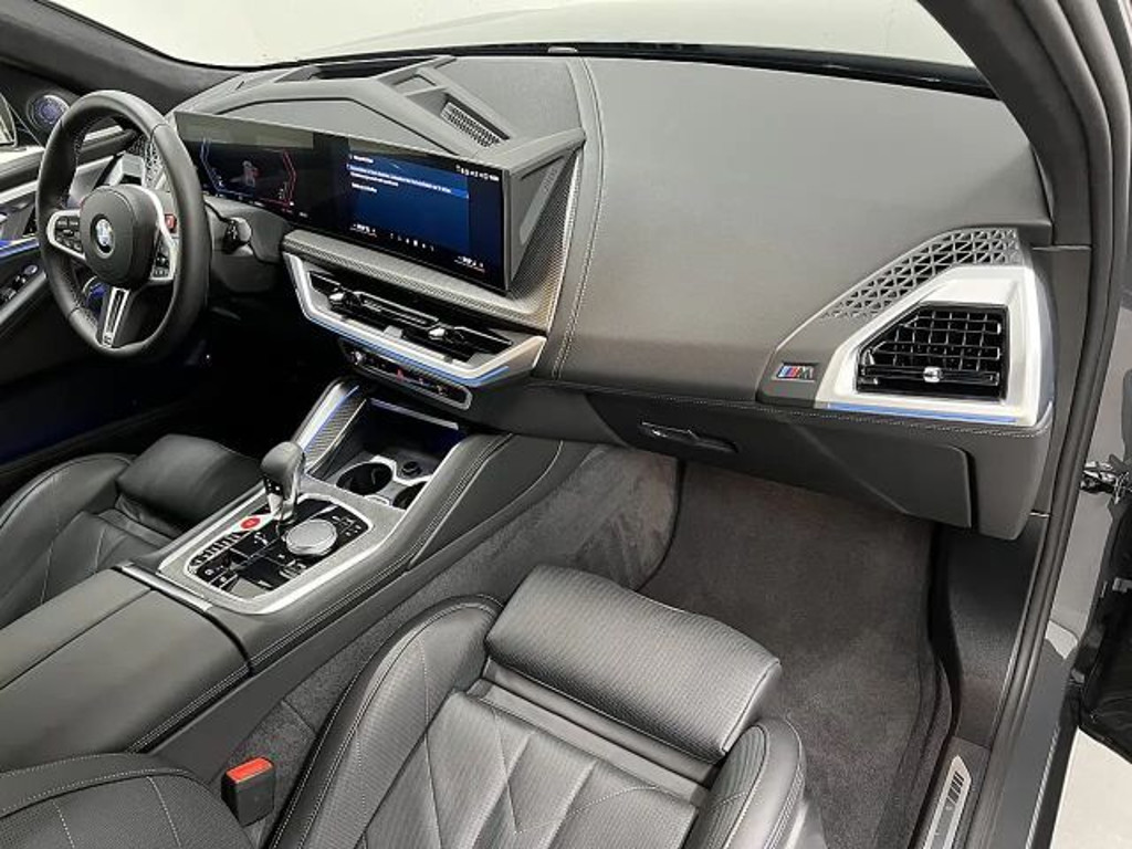 BMW XM