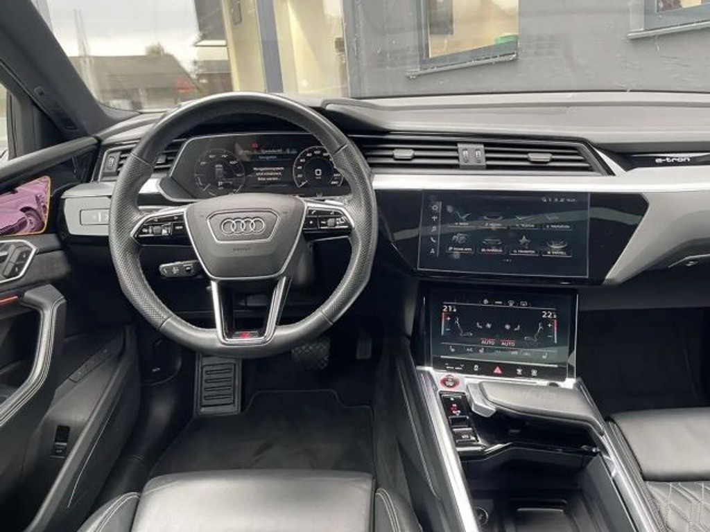 Audi e-tron