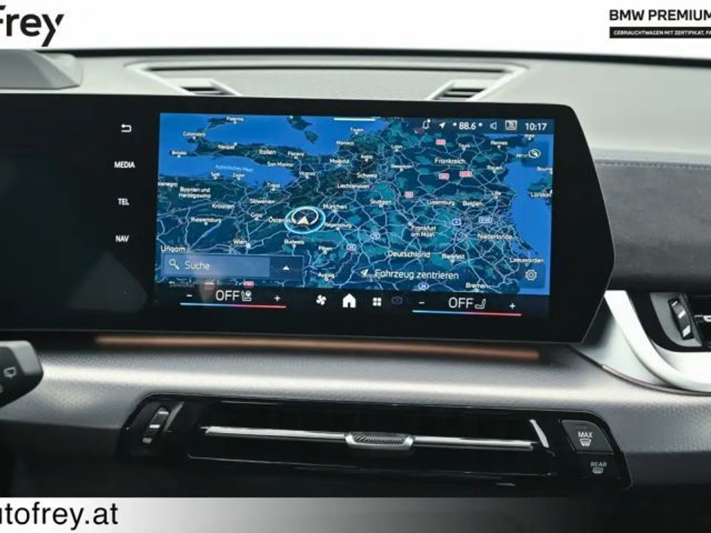 BMW iX1