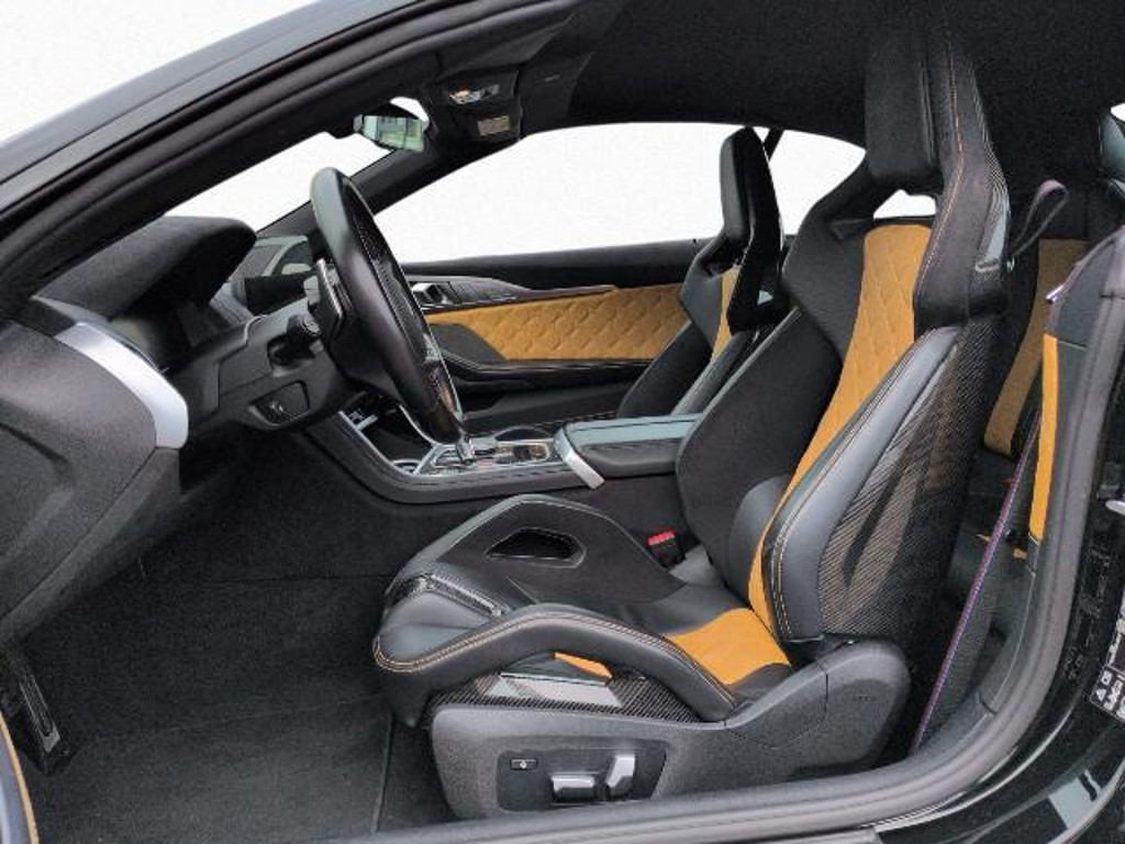 BMW M8