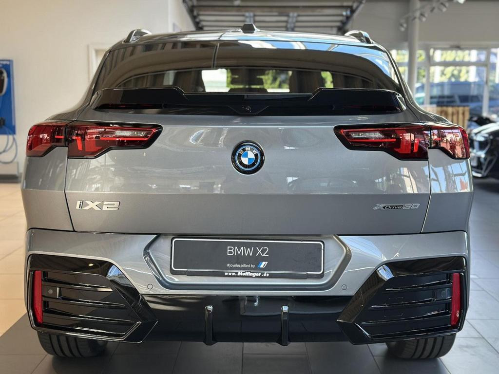 BMW iX2