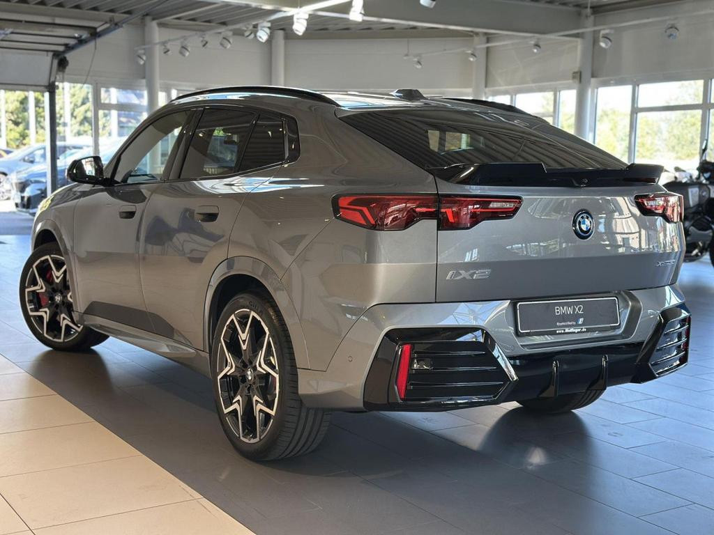 BMW iX2