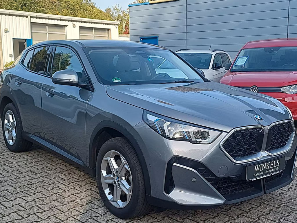 BMW X2 Automatik-Navi-360°-HeadUp-AHKschwenk-Memory