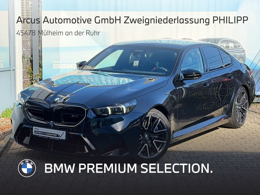 BMW M5 Sedan