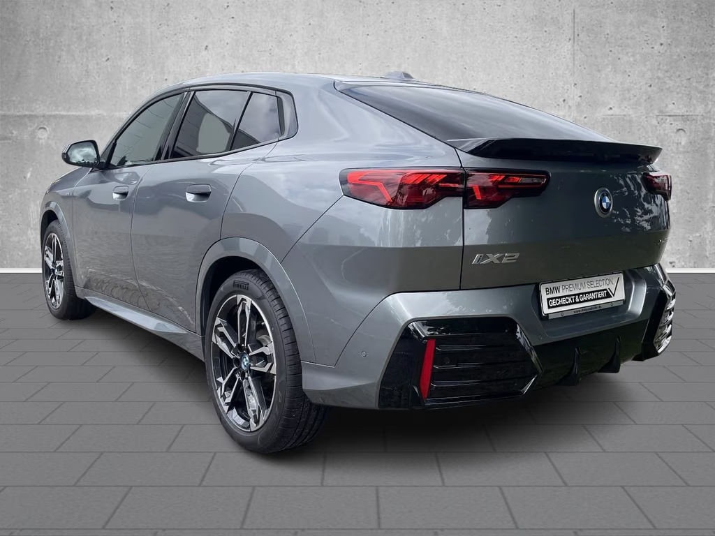 BMW iX2