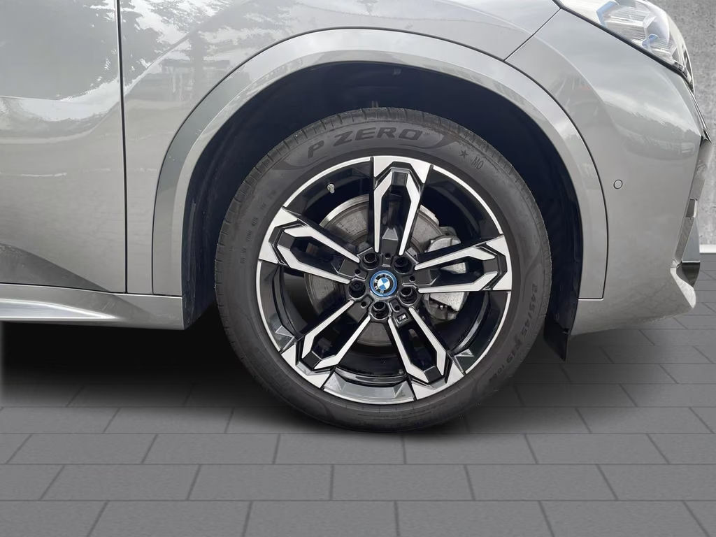 BMW iX2