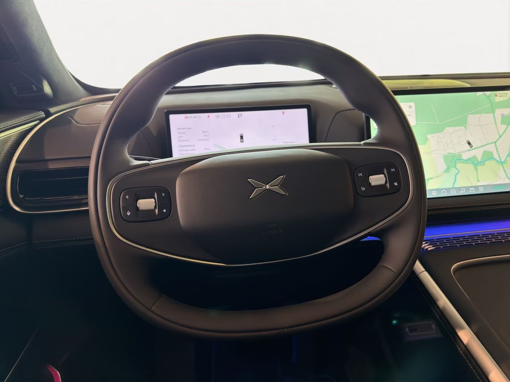 Xpeng G9