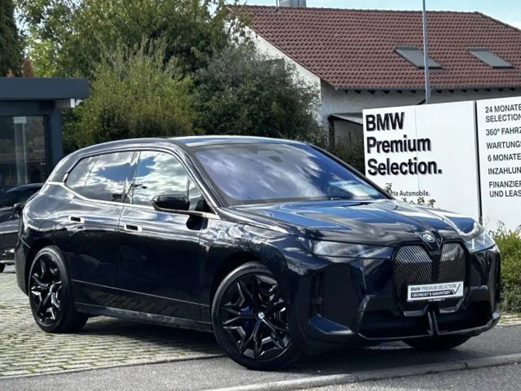 BMW iX