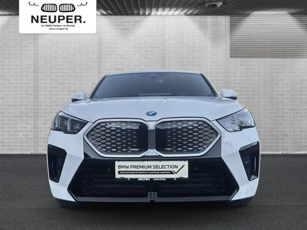 BMW iX2