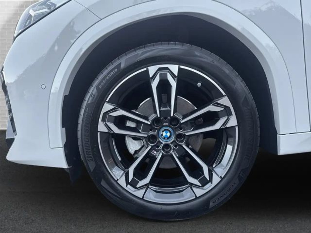 BMW iX2