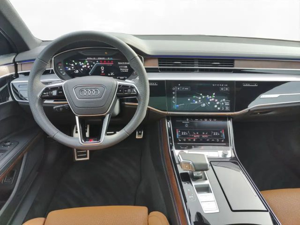 Audi S8
