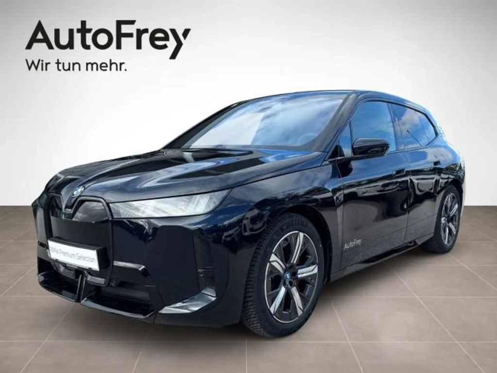 BMW iX xDrive45