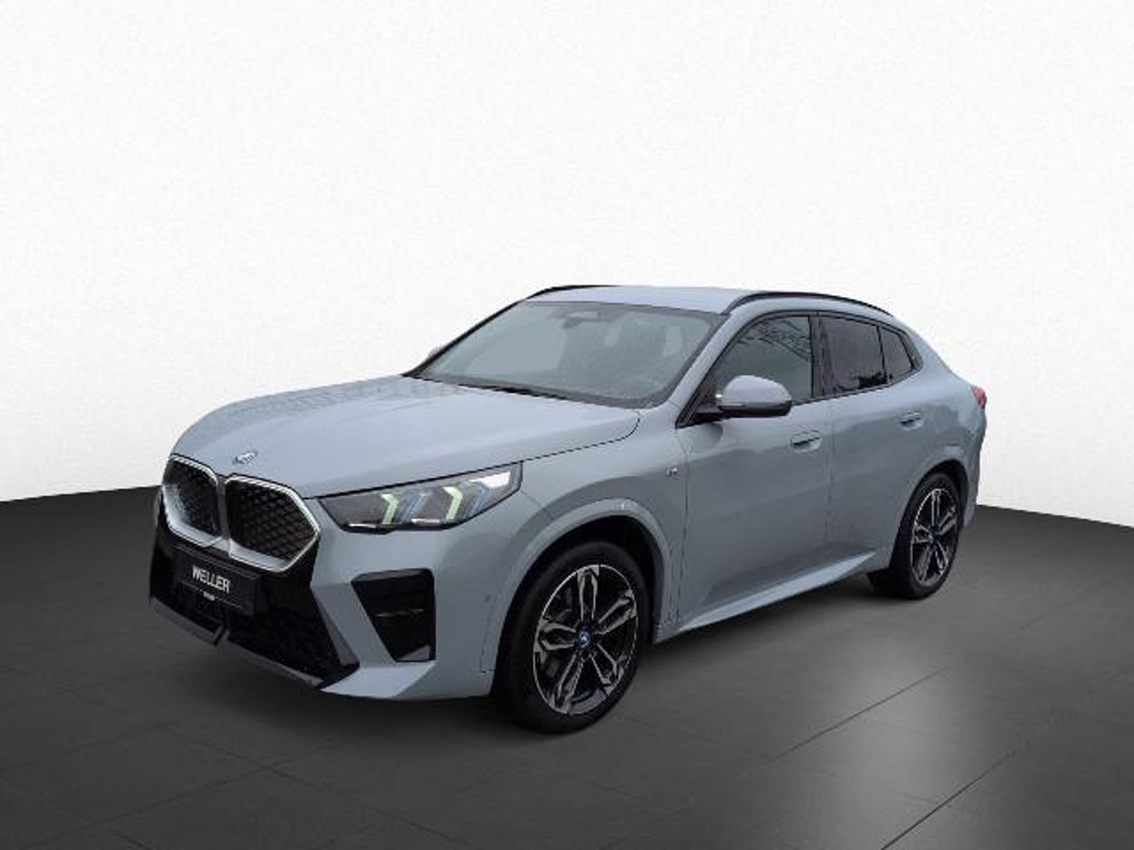 BMW iX2 xDrive30
