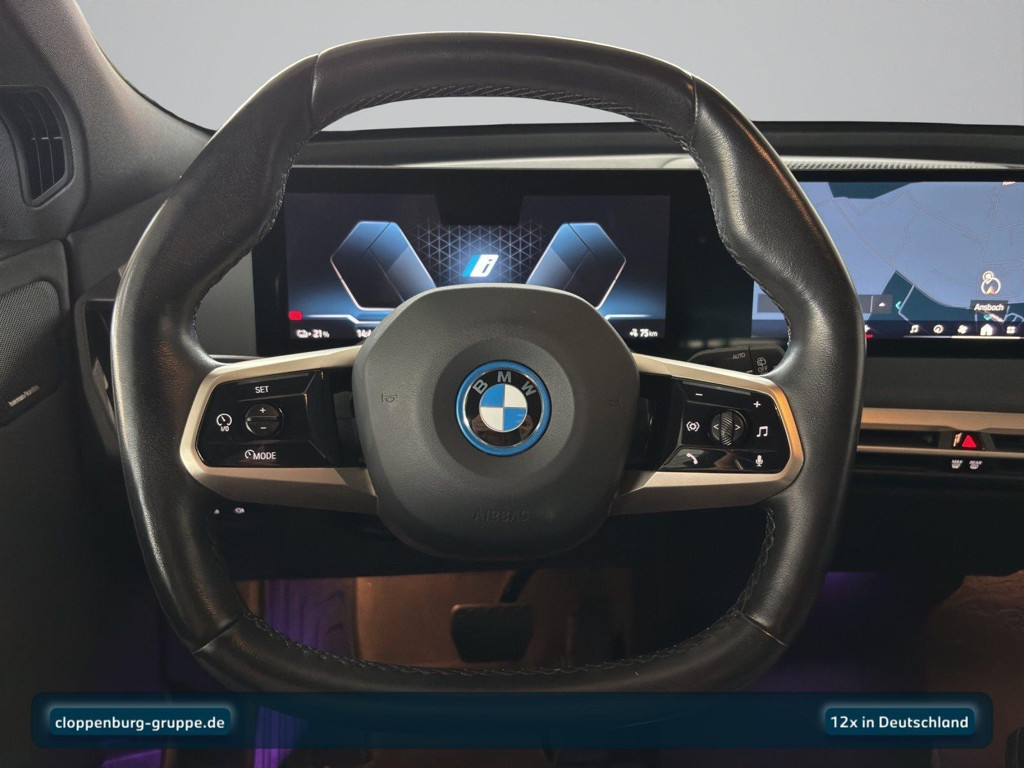 BMW iX