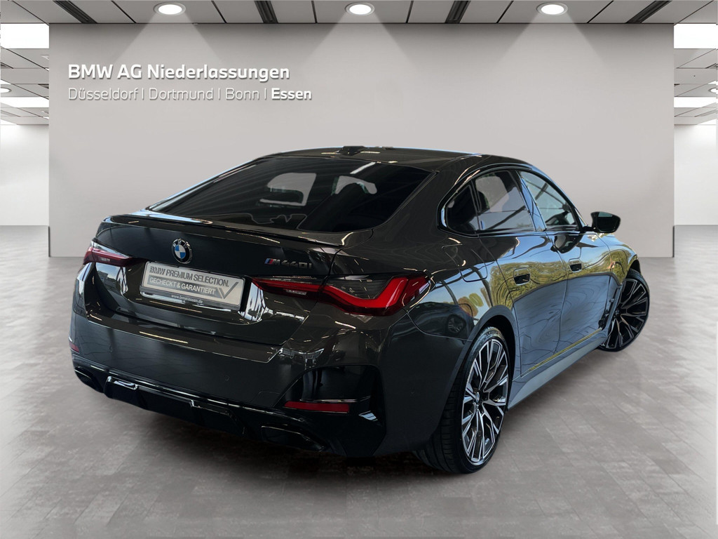 BMW M440