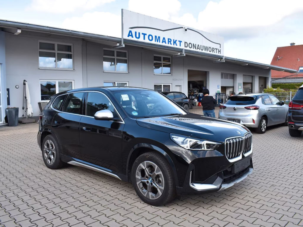 BMW iX1 xDrive30