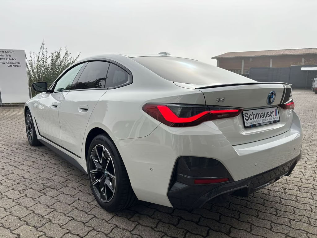 BMW i4