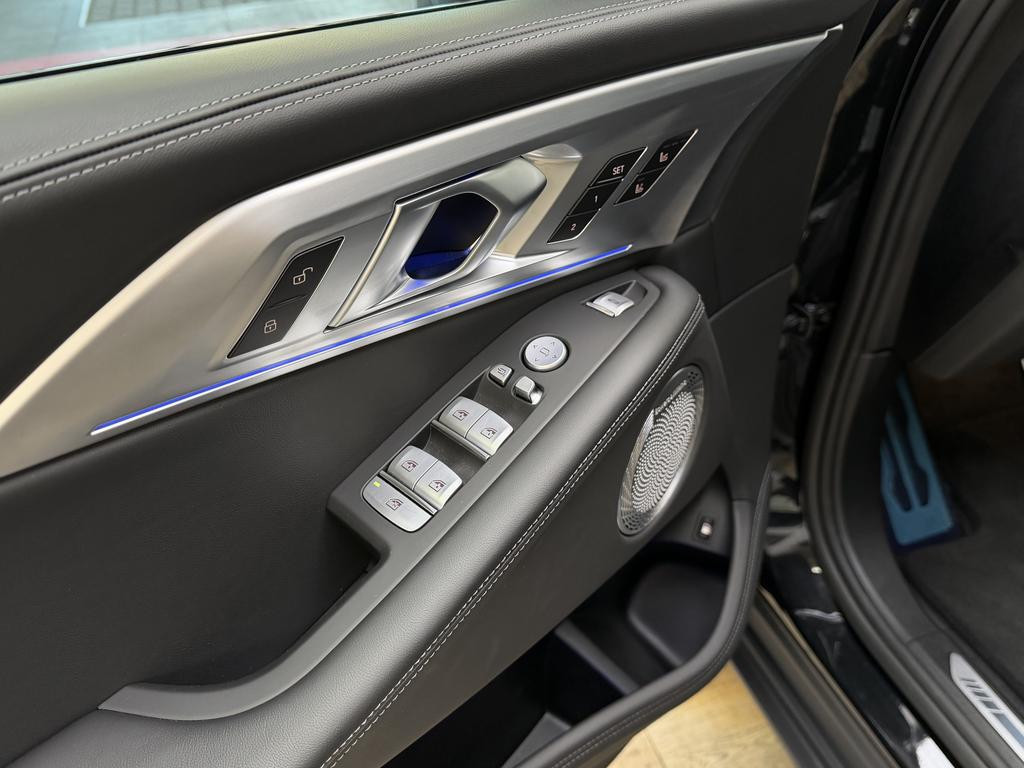 BMW XM