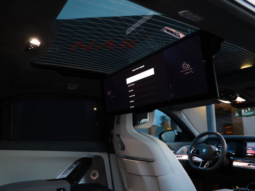 BMW i7