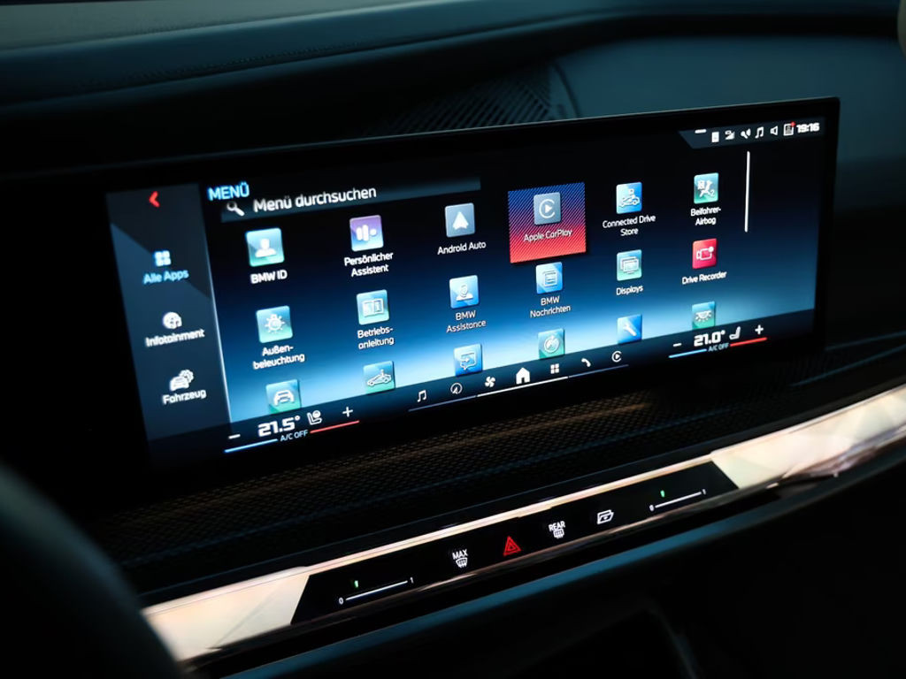 BMW i7