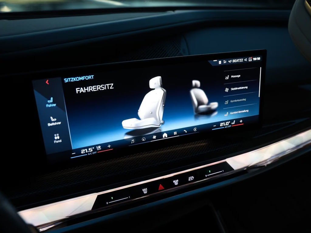 BMW i7