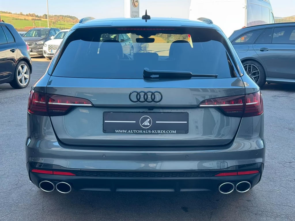 Audi S4