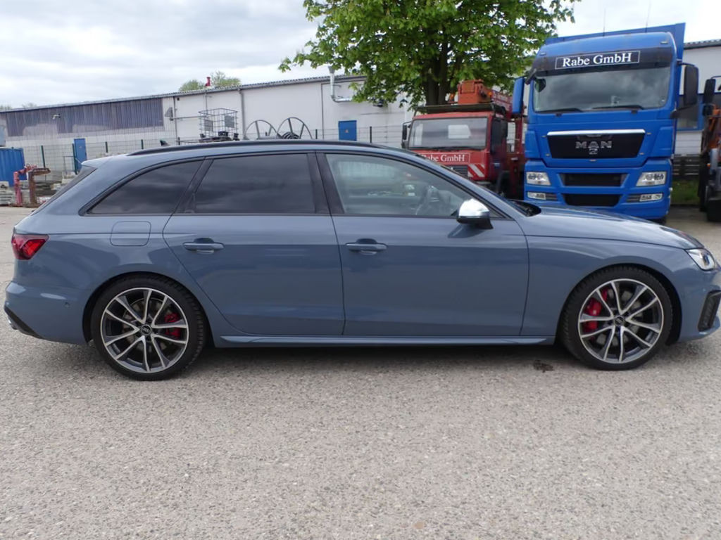 Audi S4