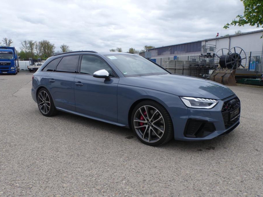 Audi S4