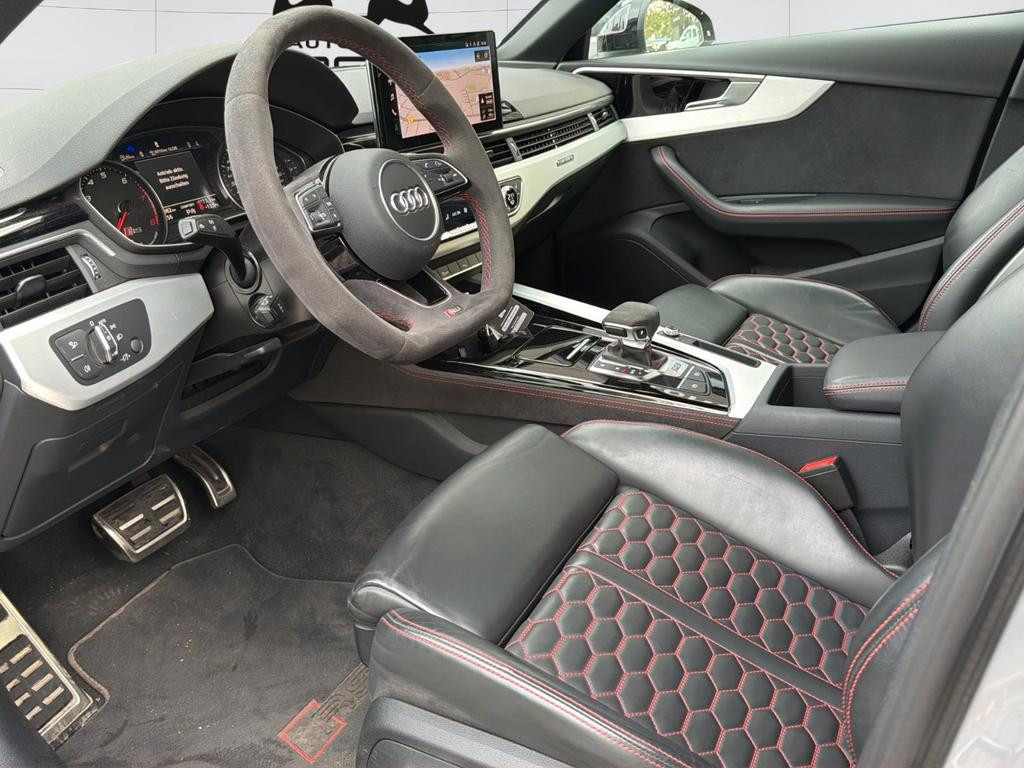 Audi RS4