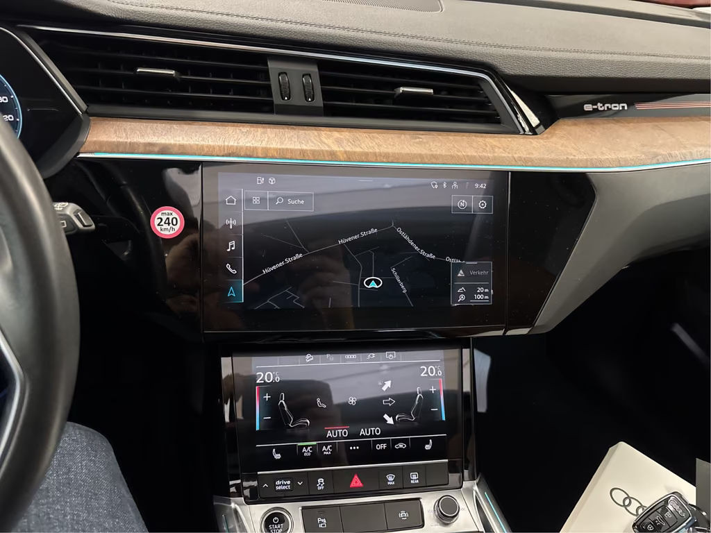 Audi e-tron