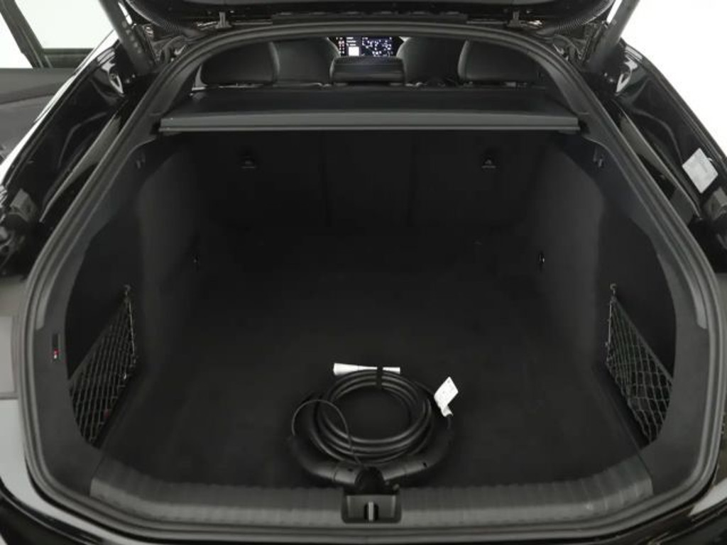 Audi S6 e-tron