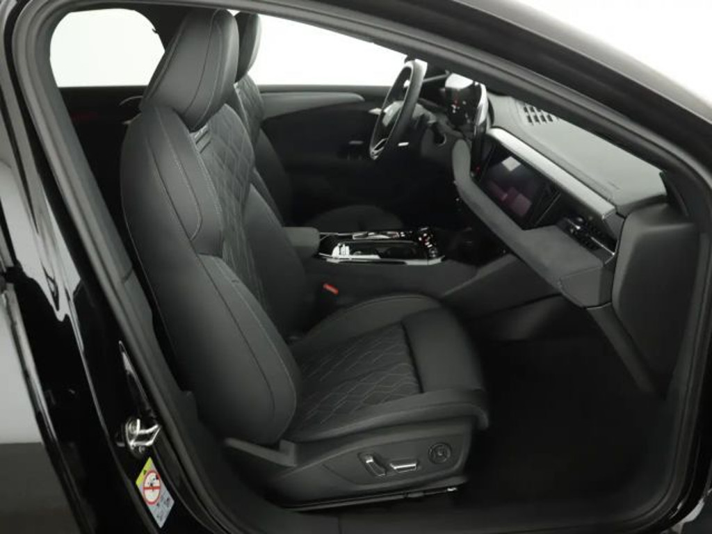 Audi S6 e-tron
