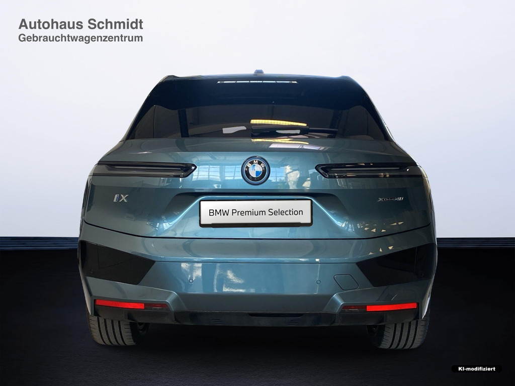 BMW iX