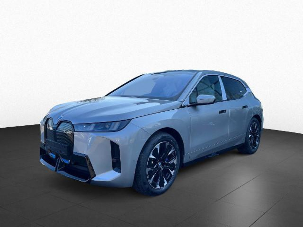 BMW iX xDrive45