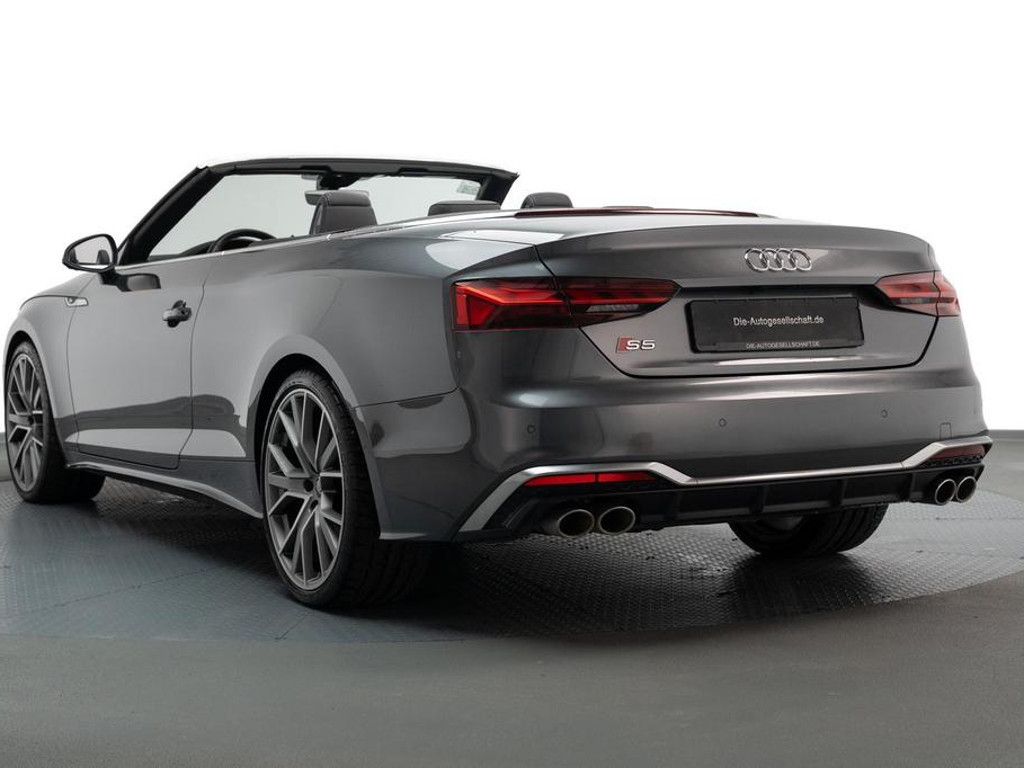 Audi S5