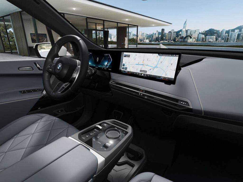 BMW iX