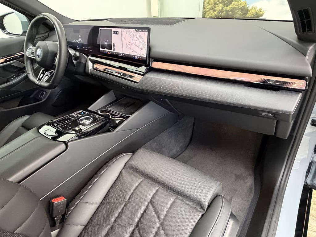 BMW i5