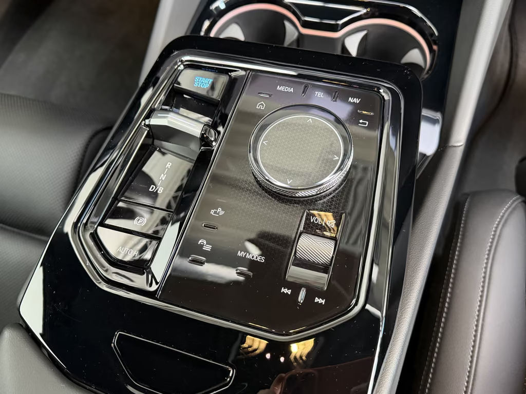 BMW i5