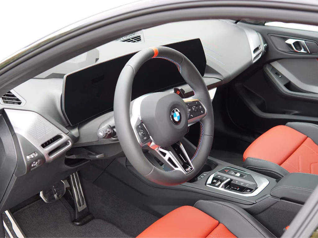 BMW M235