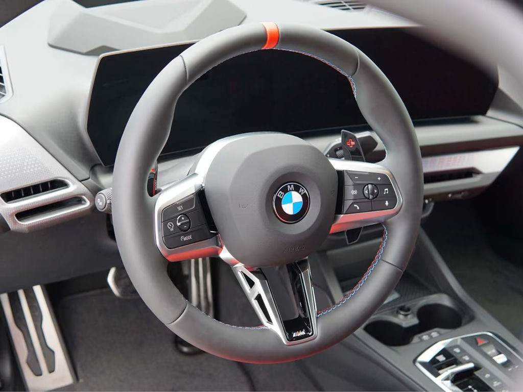 BMW M235