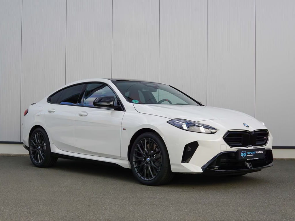 BMW M235