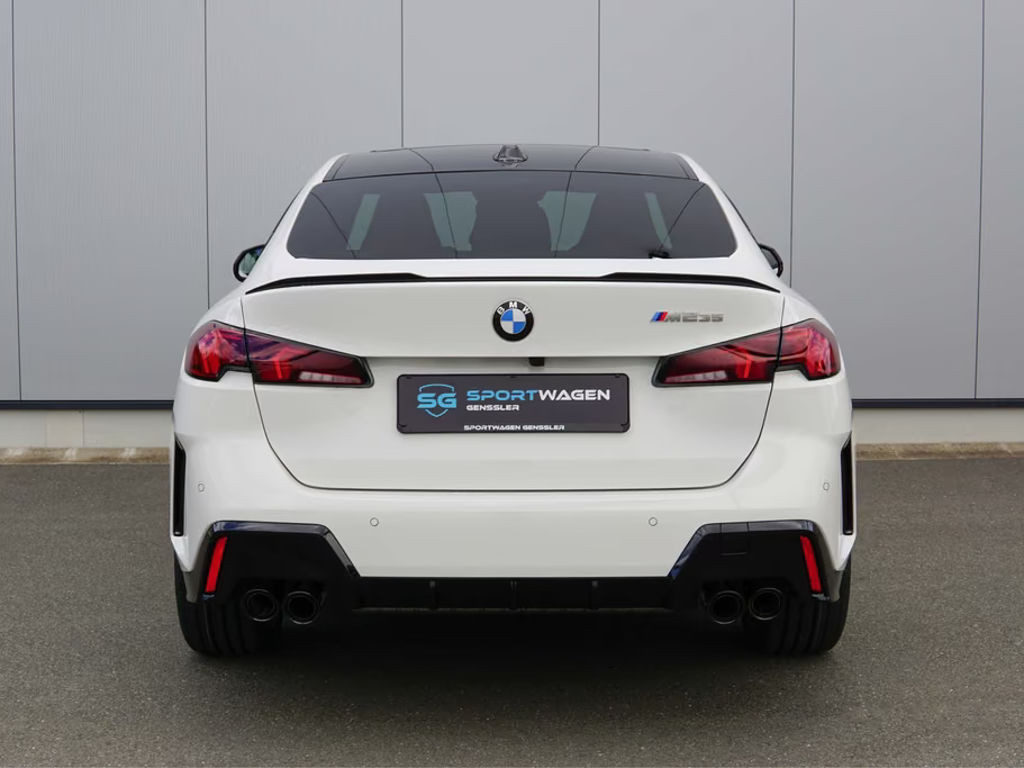 BMW M235