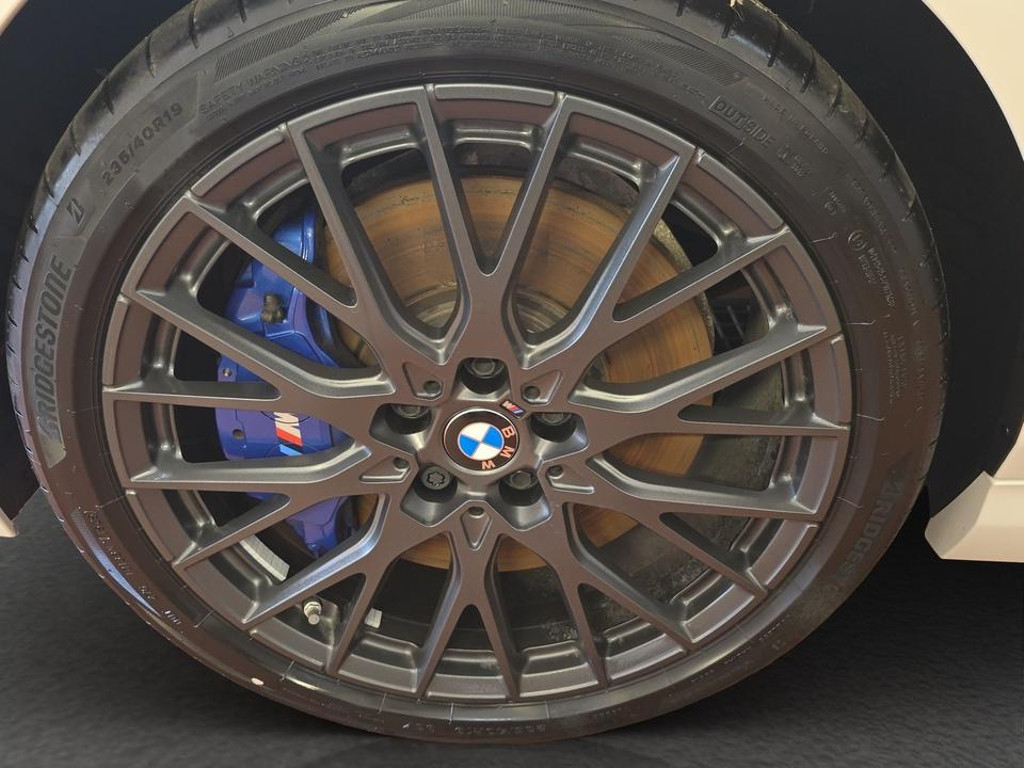 BMW M235